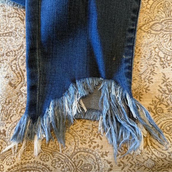 Cello Medium Wash Raw Step Hem Skinny Jeans | Size 9 - Picture 3 of 5